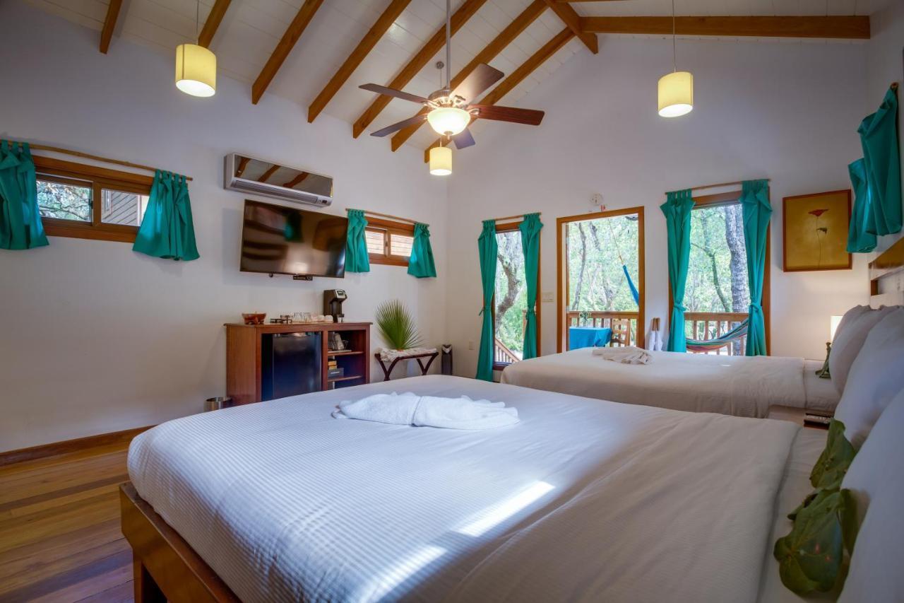 Mariposa Belize Beach Resort Placencia Dış mekan fotoğraf